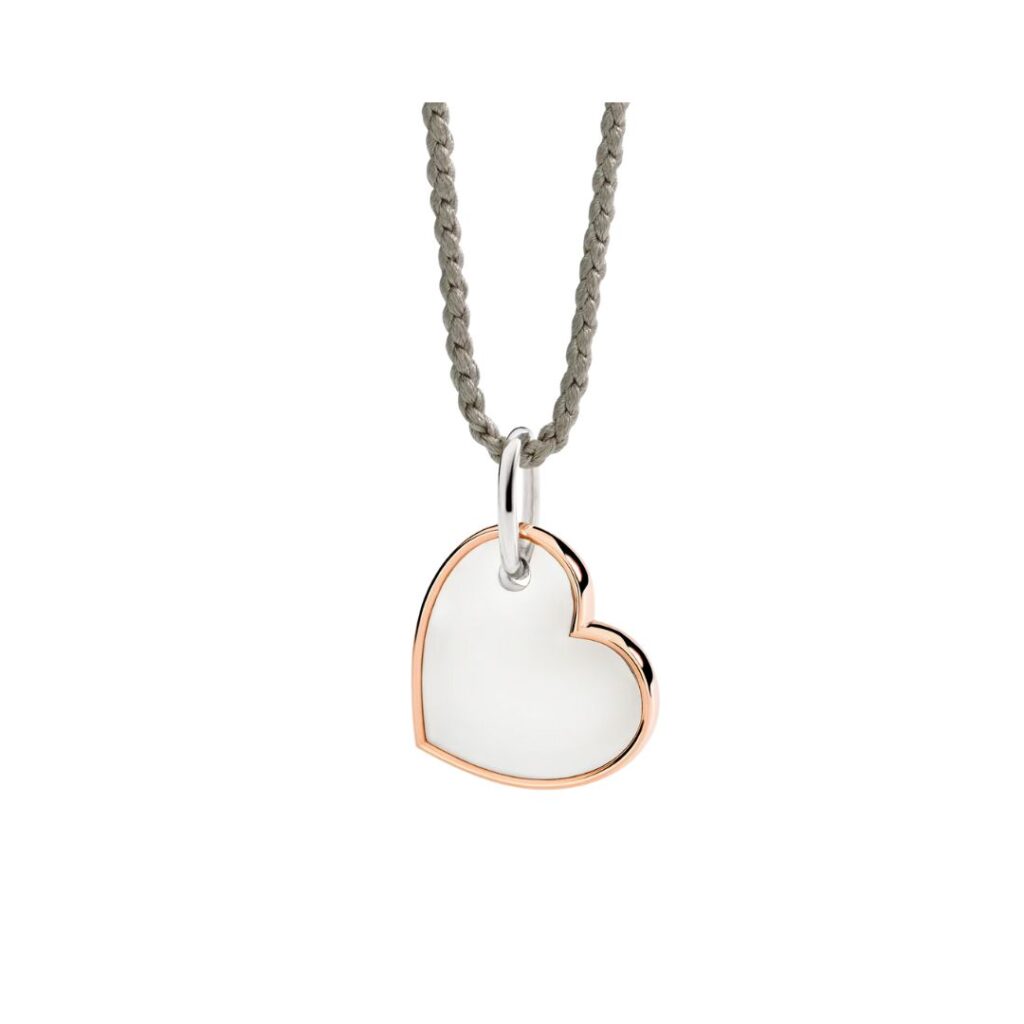 Ajuda triant la frase clau perfecta(S'obre en una nova pestanya del navegador)
Penjoll DoDo Cor XL d’argent i or rosa amb cordó de seda