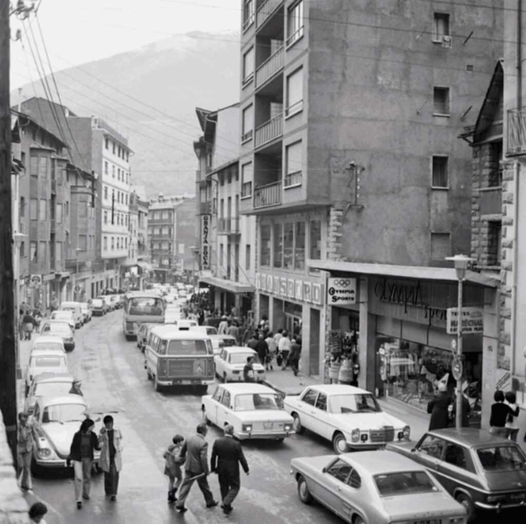 L’avinguda Meritxell als anys 70, orígens de Maison Roca